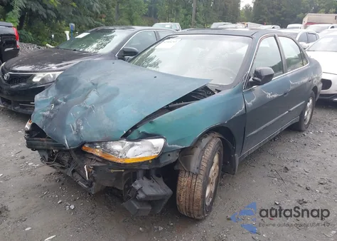 2000 Honda Accord 3.0 Ex из США, поврежденный, VIN 1HGCG1659YA095702